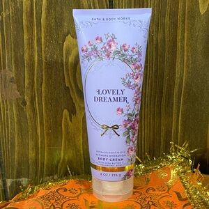 Bath & Body Works Lovely Dreamer Body Cream - Lavender and Pink